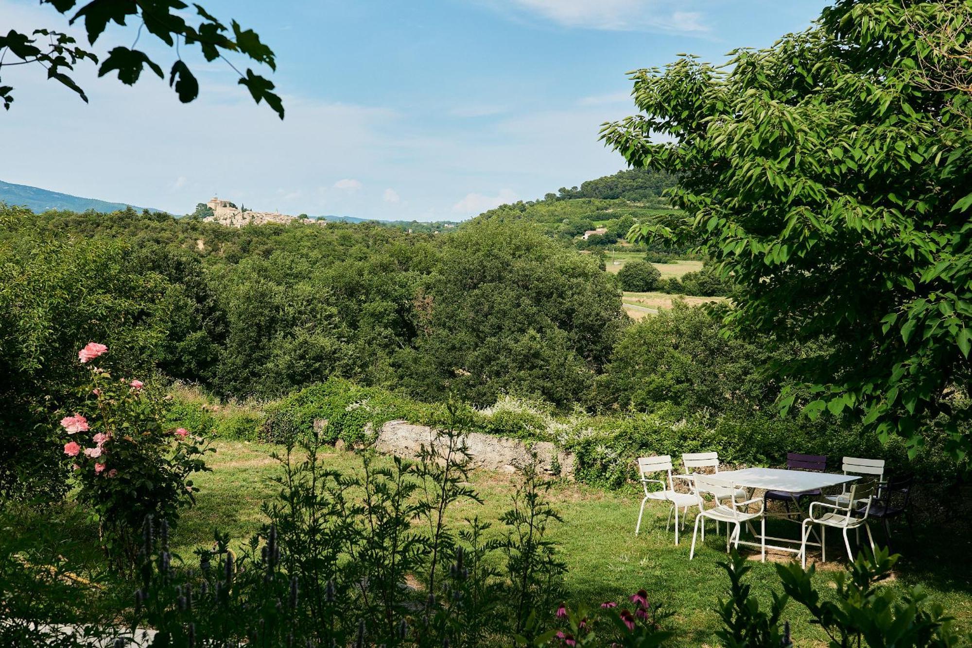 Domaine La Ferme Hi Bride Bed & Breakfast Villelaure Bagian luar foto