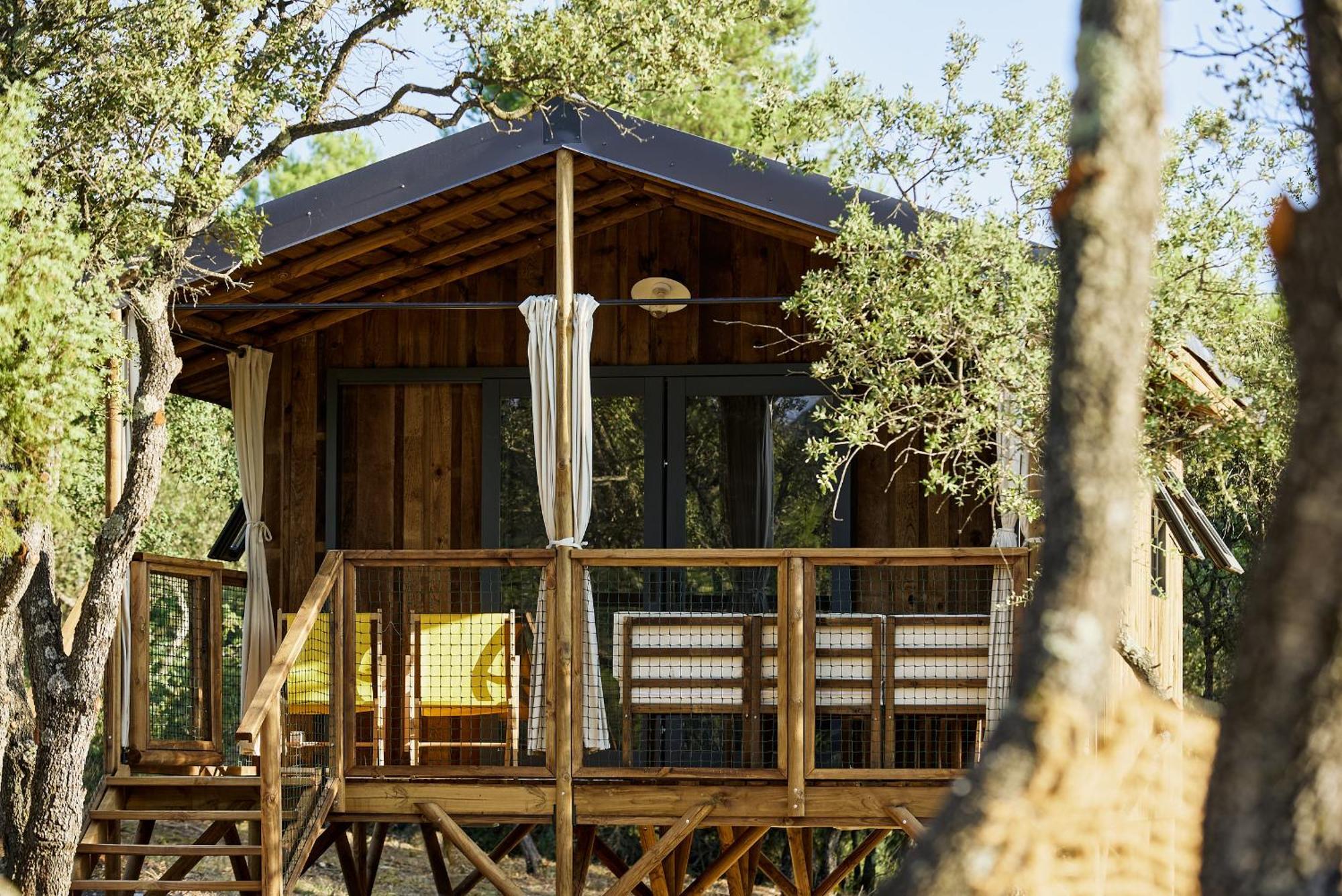 Domaine La Ferme Hi Bride Bed & Breakfast Villelaure Bagian luar foto