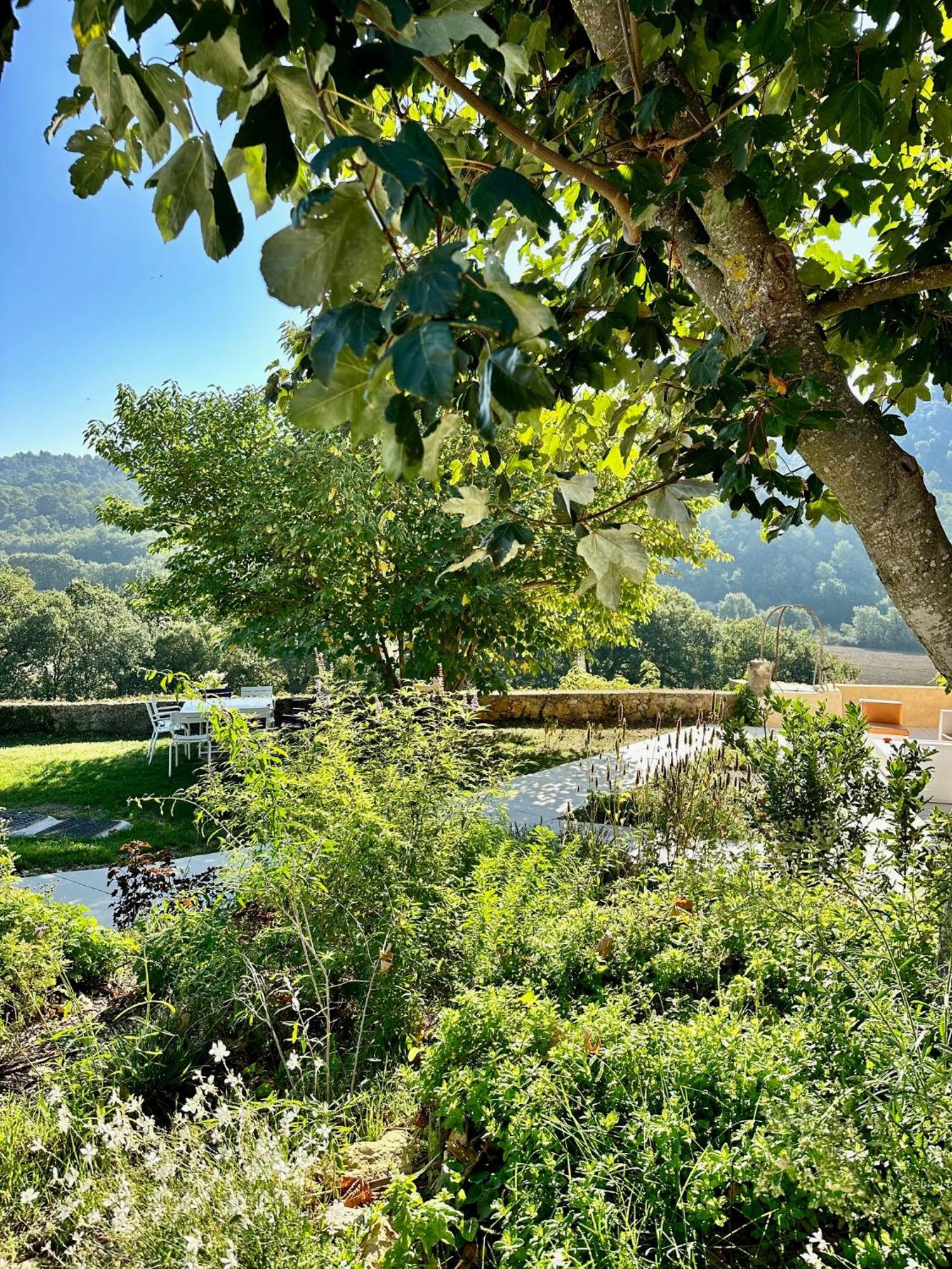 Domaine La Ferme Hi Bride Bed & Breakfast Villelaure Bagian luar foto