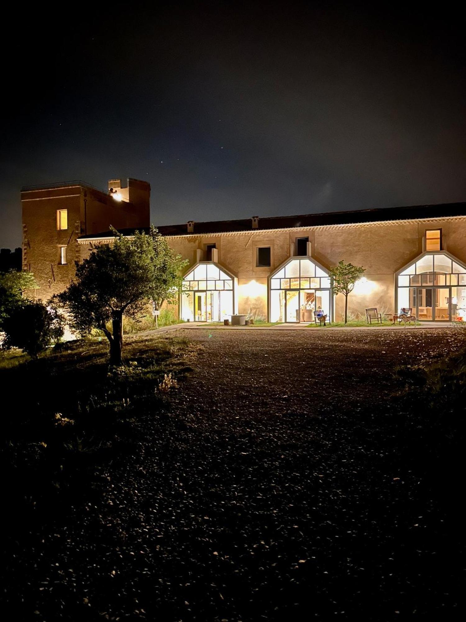 Domaine La Ferme Hi Bride Bed & Breakfast Villelaure Bagian luar foto
