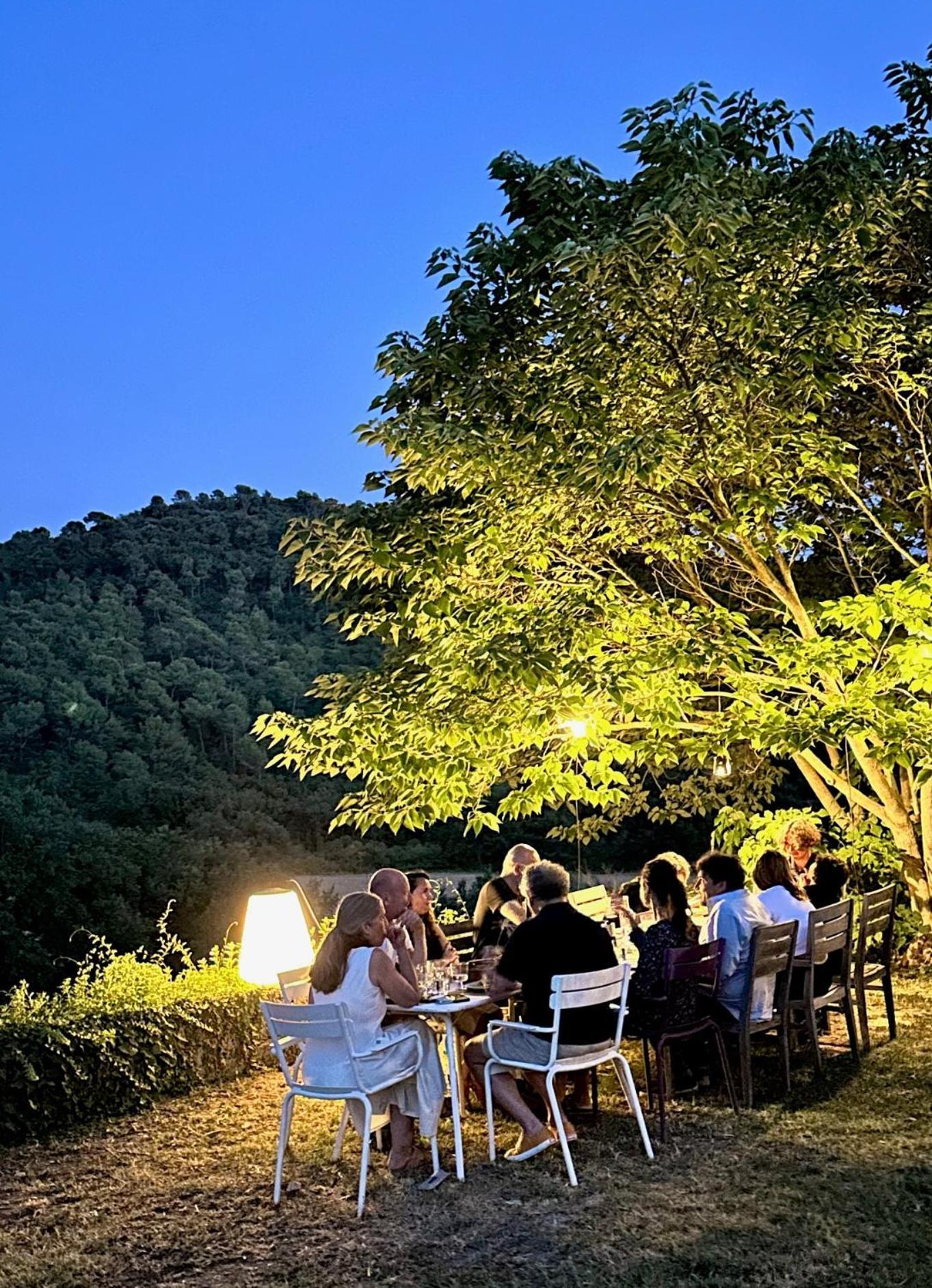 Domaine La Ferme Hi Bride Bed & Breakfast Villelaure Bagian luar foto